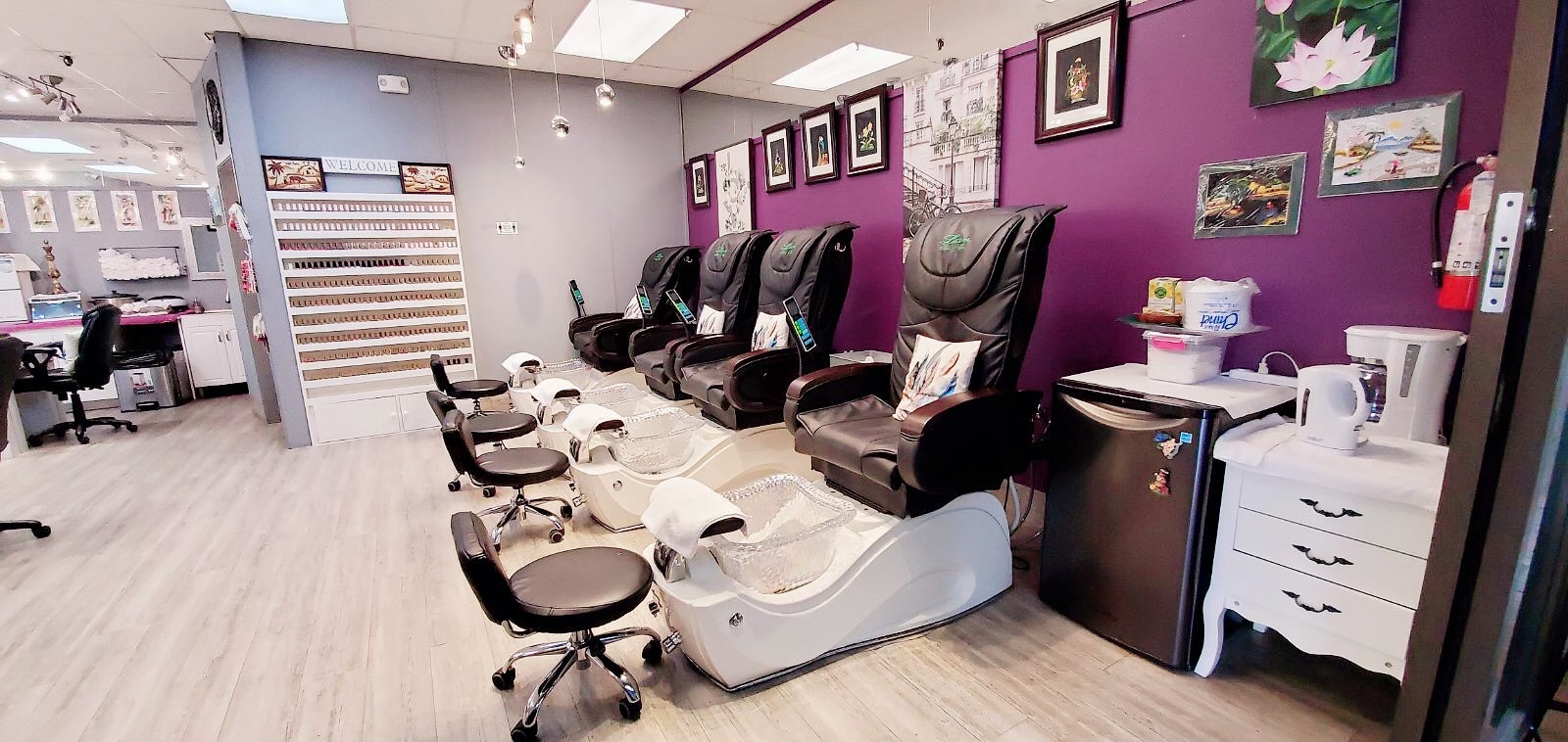 Lan Nails Spa pedicure area