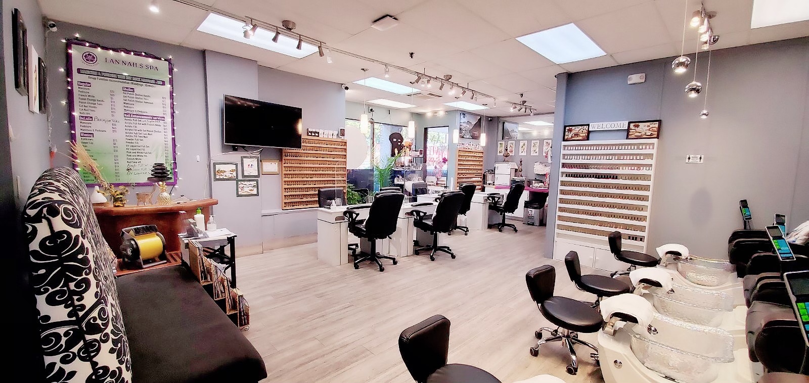Lan Nails Spa full view