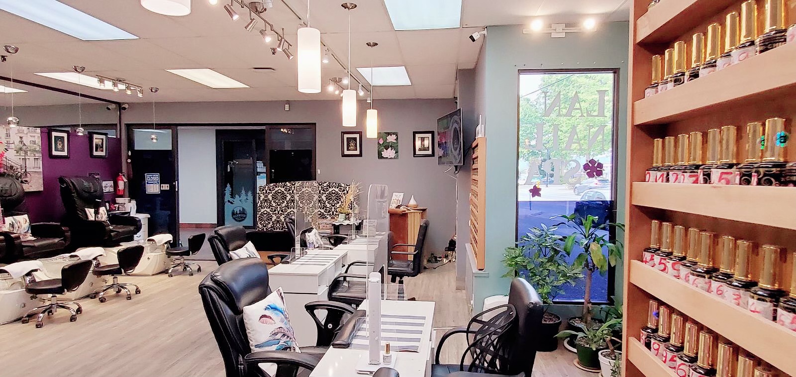 Lan Nails Spa manicure area