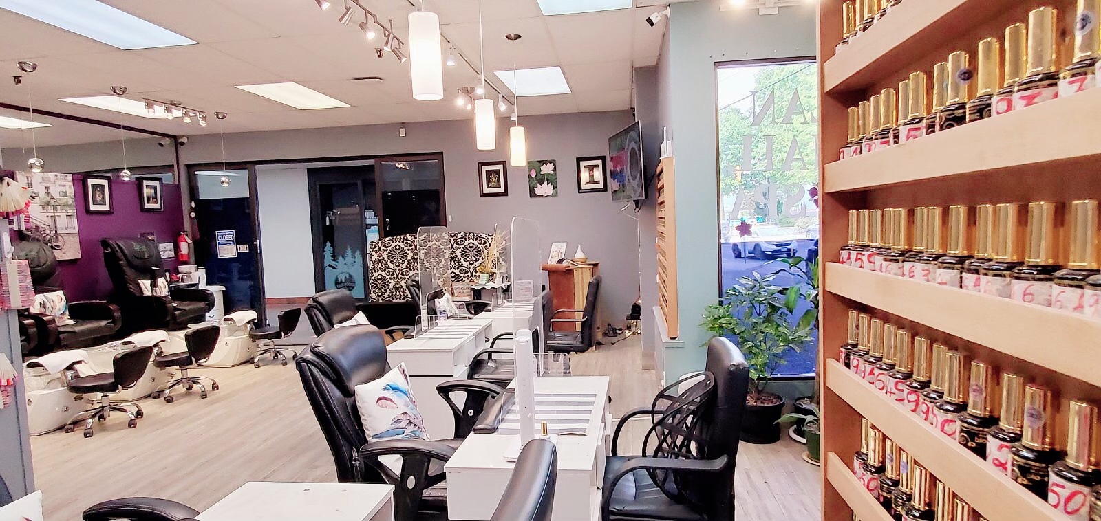 Lan Nails Spa interior